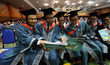UMP proudly produces 2,773 graduates in its 13th Convocation