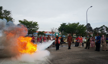 Latihan Kecemasan & Kebakaran Di Bangunan Canselori Paya Besar Dengan Kerjasama UMPH Serta Bomba Kuantan. 