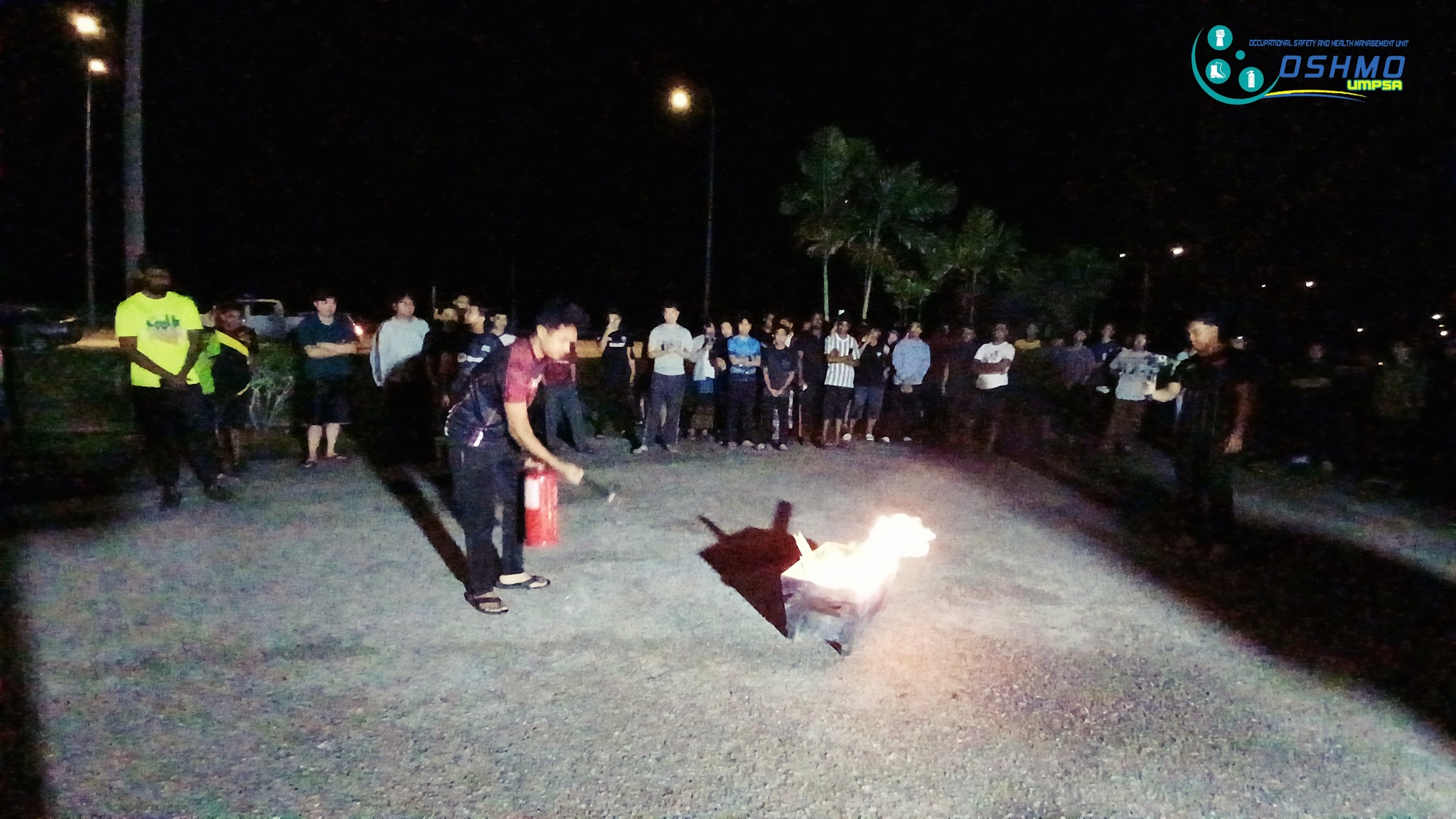 Latihan Pengungsian Bangunan